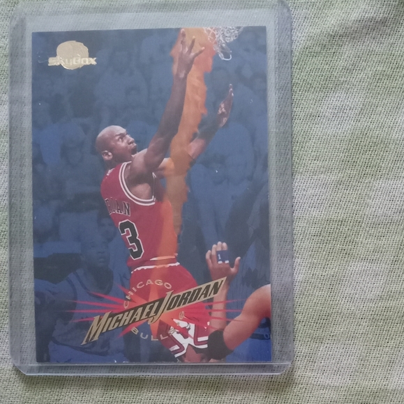 Michael Jordan 95-96 SKYBOX PREMIUM #15. ERROR - CAREER BLOCK TOTAL INCORRECT - Picture 5 of 8